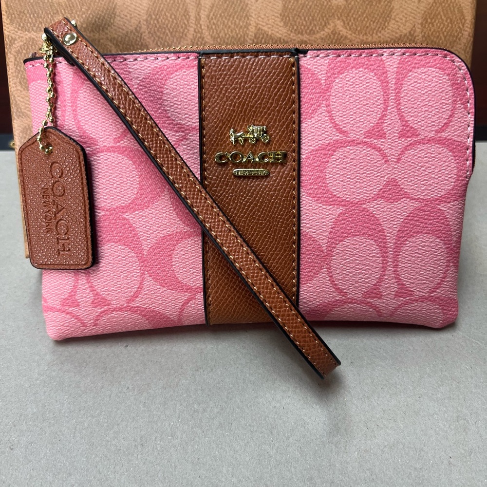 Coach Corner Zip Wristlet in Signature Canvas with Stripe (box included) - Picture 4 of 11